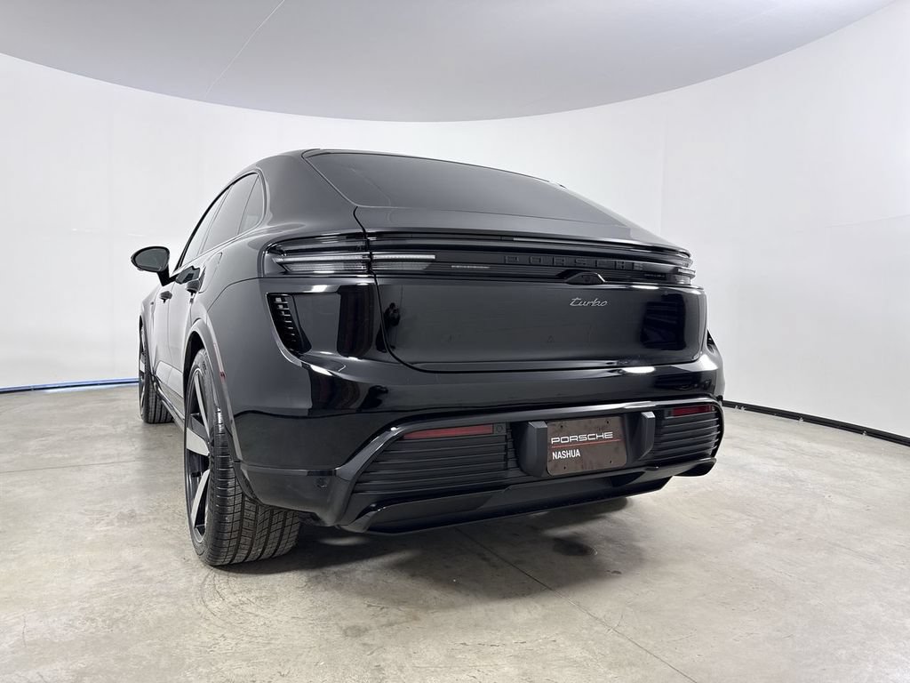 New 2026 Porsche Macan Turbo Electric AWD/4WD image 20