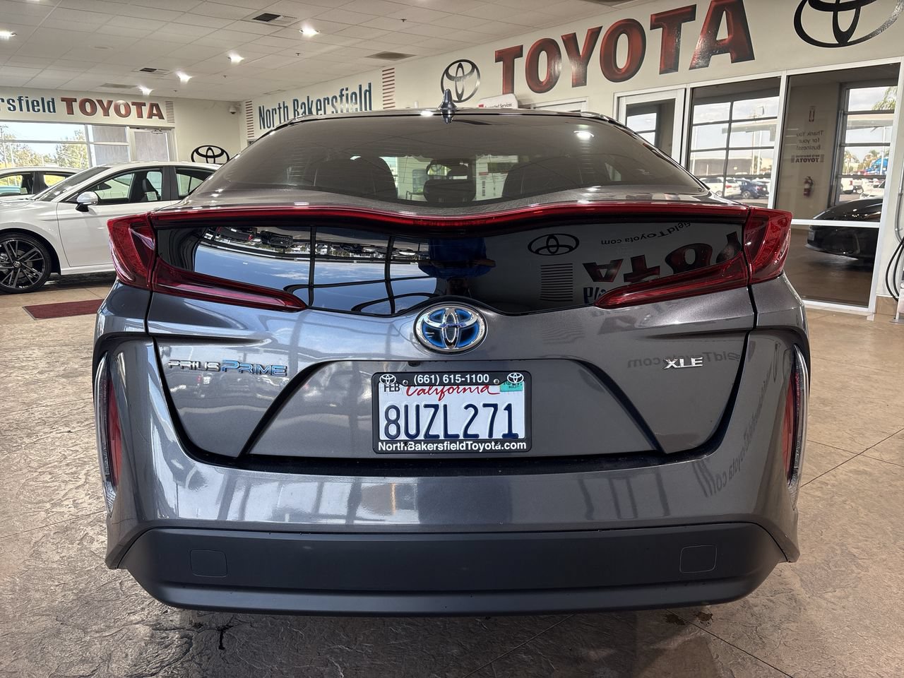 Used 2021 Toyota Prius Prime XLE w/ Carpet Mat Package (TMS) FWD image 9