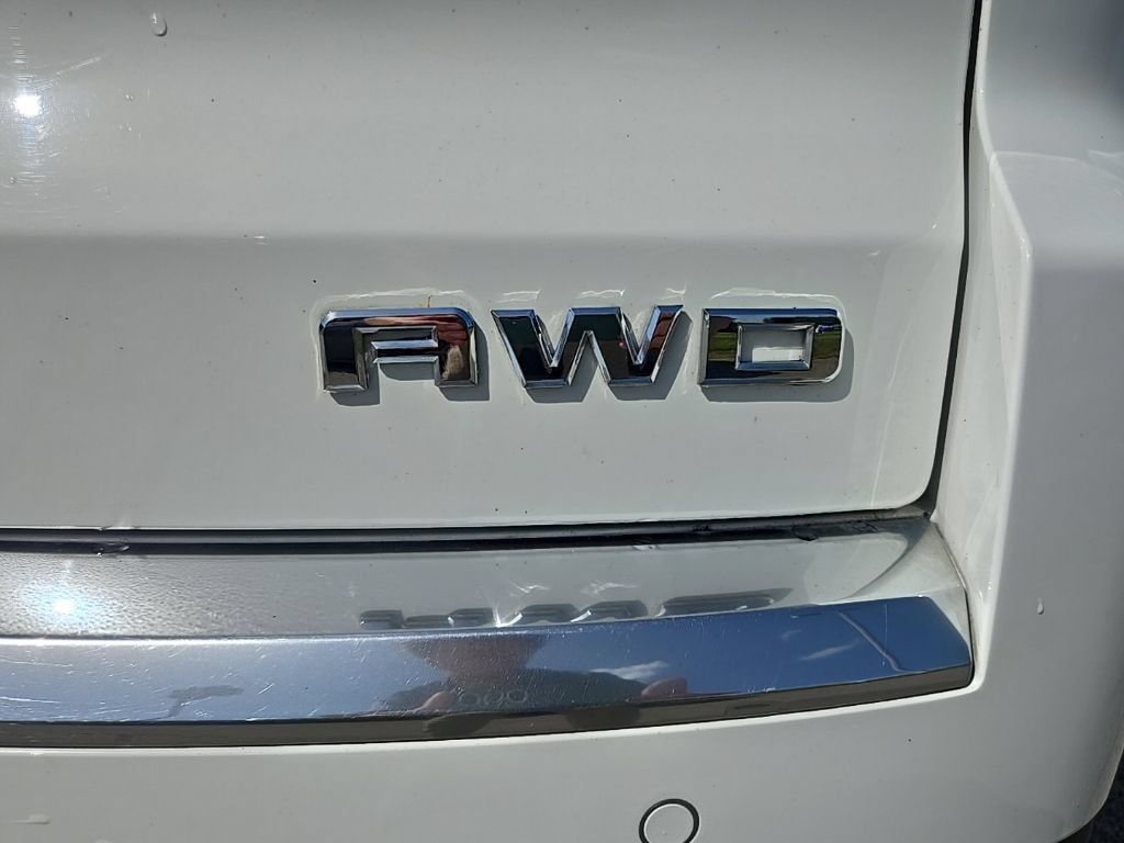 Used 2017 GMC Acadia Limited SLT AWD/4WD image 4