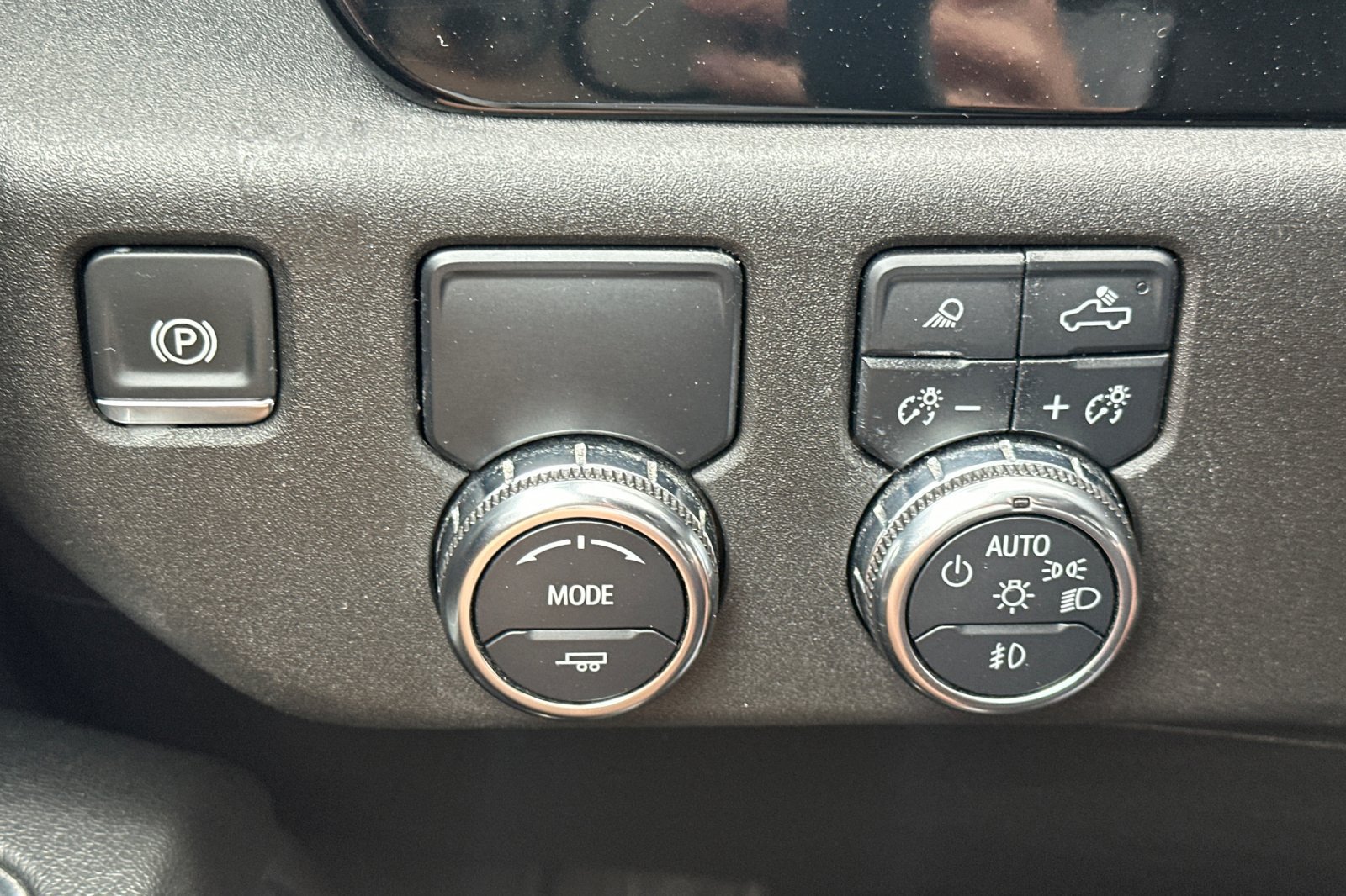 Used 2025 GMC Sierra 1500 SLT RWD image 39