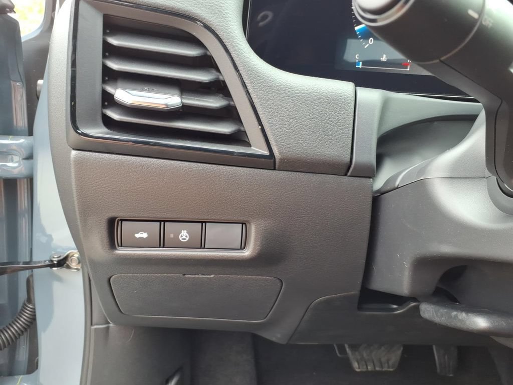 New 2026 Nissan Sentra SV w/ SV Convenience Package FWD image 15