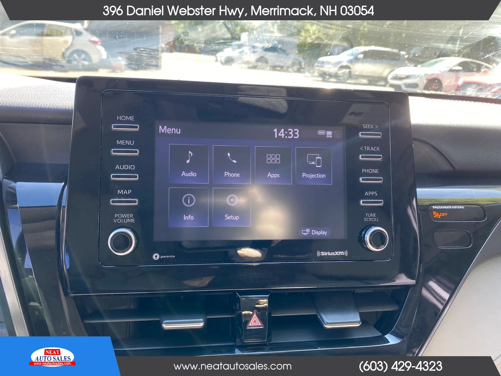 Used 2022 Toyota Camry SE FWD image 6