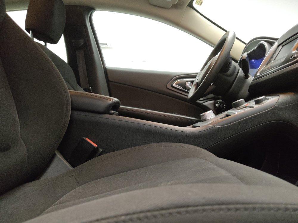 Used 2016 Chrysler 200 Limited FWD image 21
