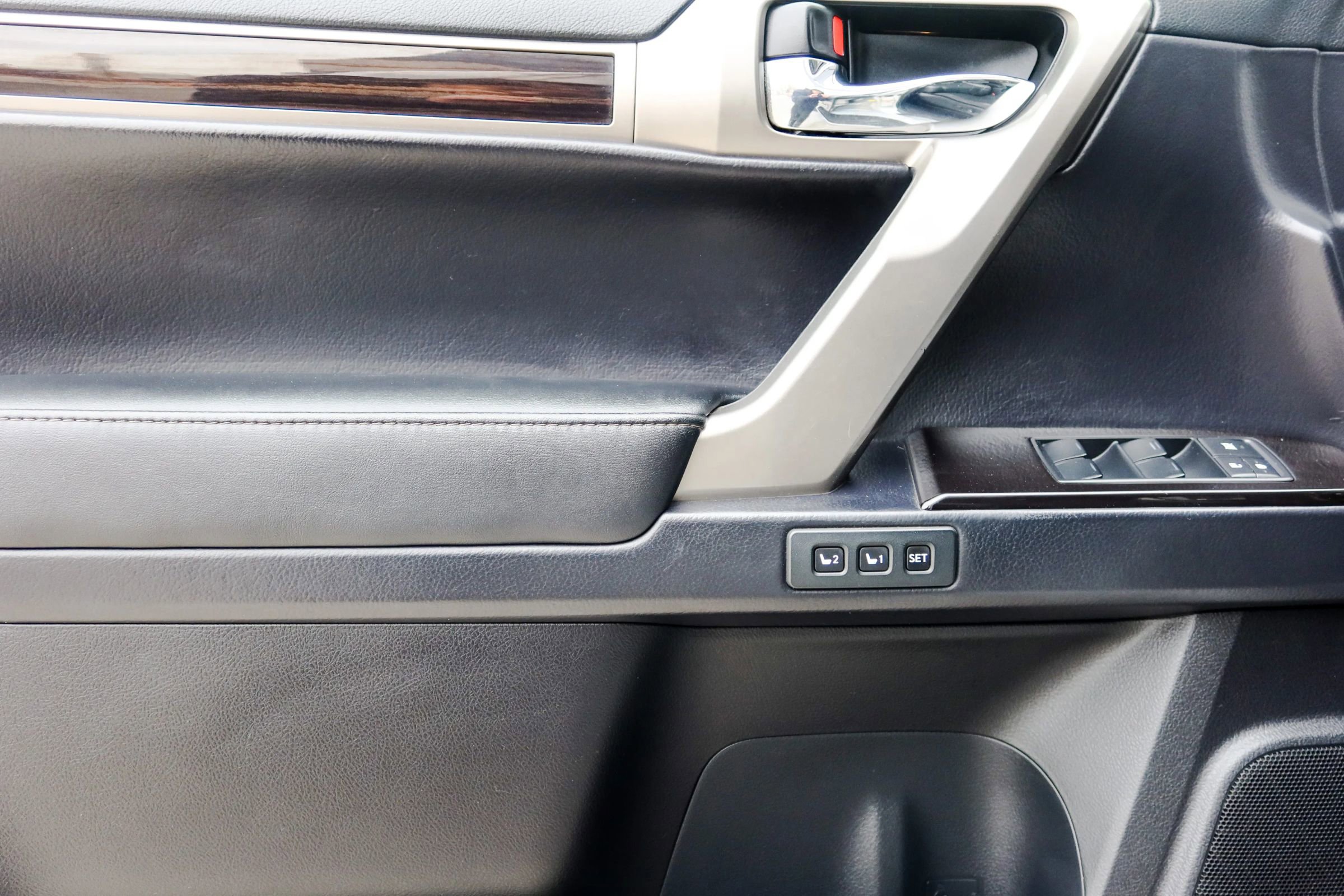 Used 2015 Lexus GX 460 image 8