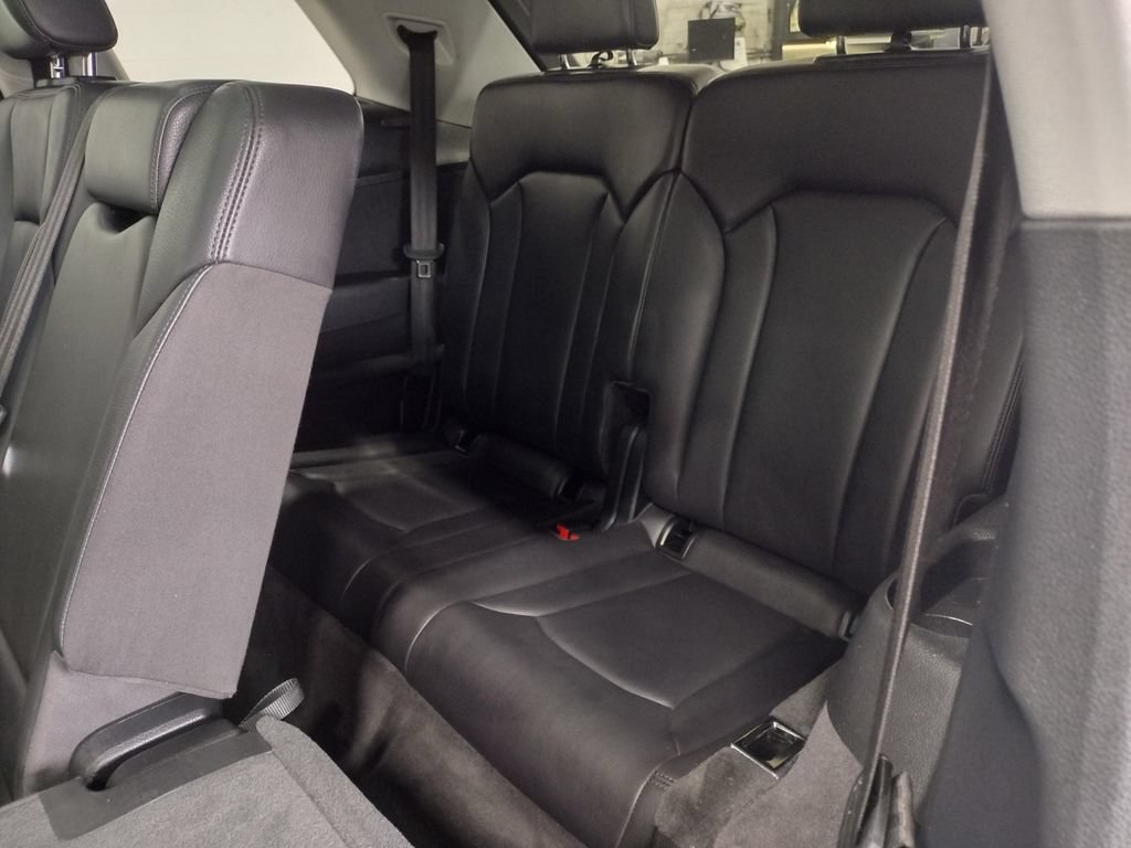 Used 2018 Audi Q7 2.0T Premium Plus w/ Premium Plus Package AWD/4WD image 34