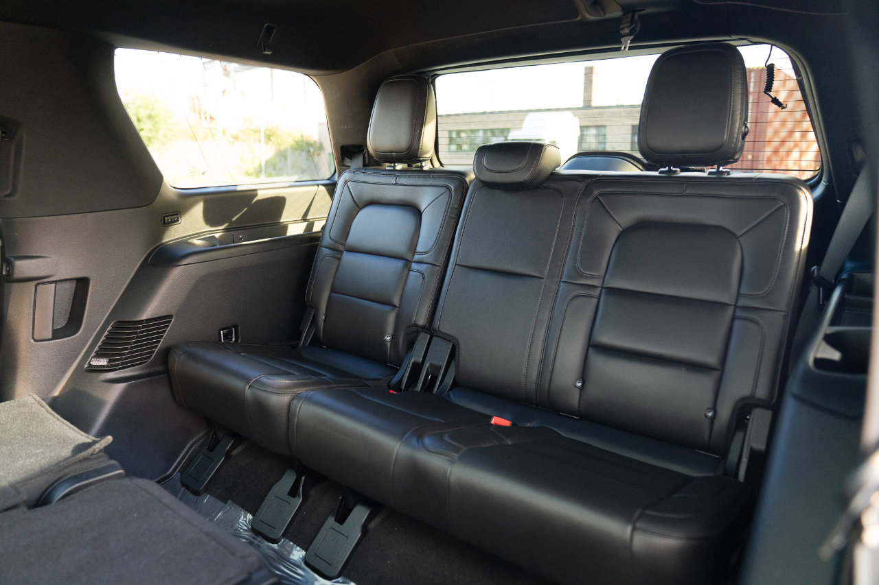 Used 2018 Lincoln Navigator Reserve w/ Technology Package image 32