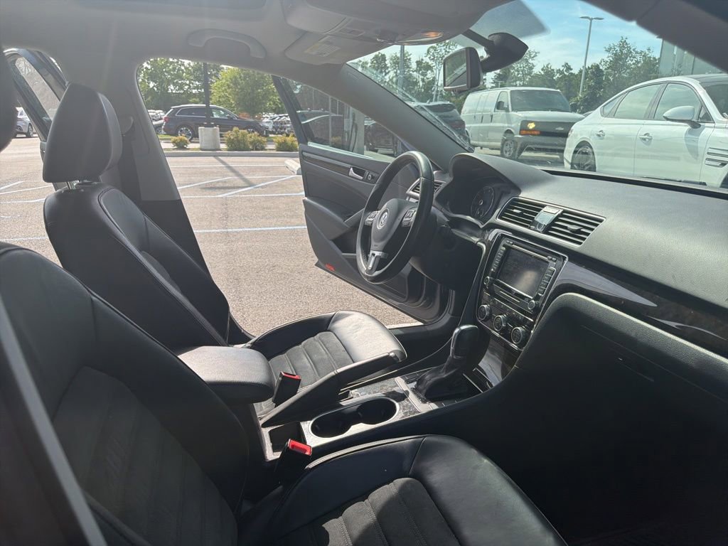 Used 2014 Volkswagen Passat 1.8T SEL Premium FWD image 57