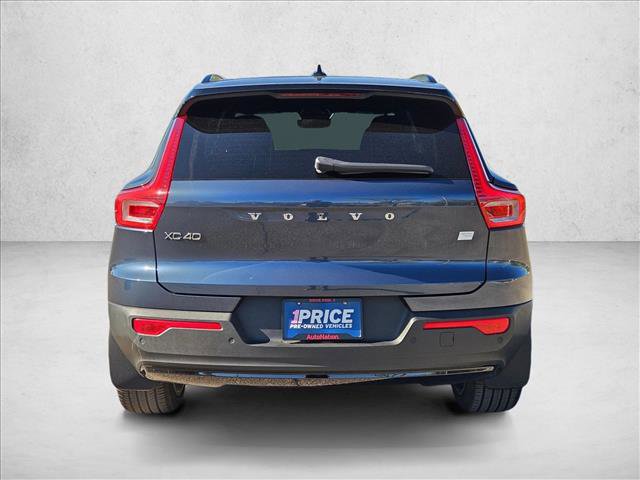 Used 2022 Volvo XC40 P8 Recharge Plus image 6