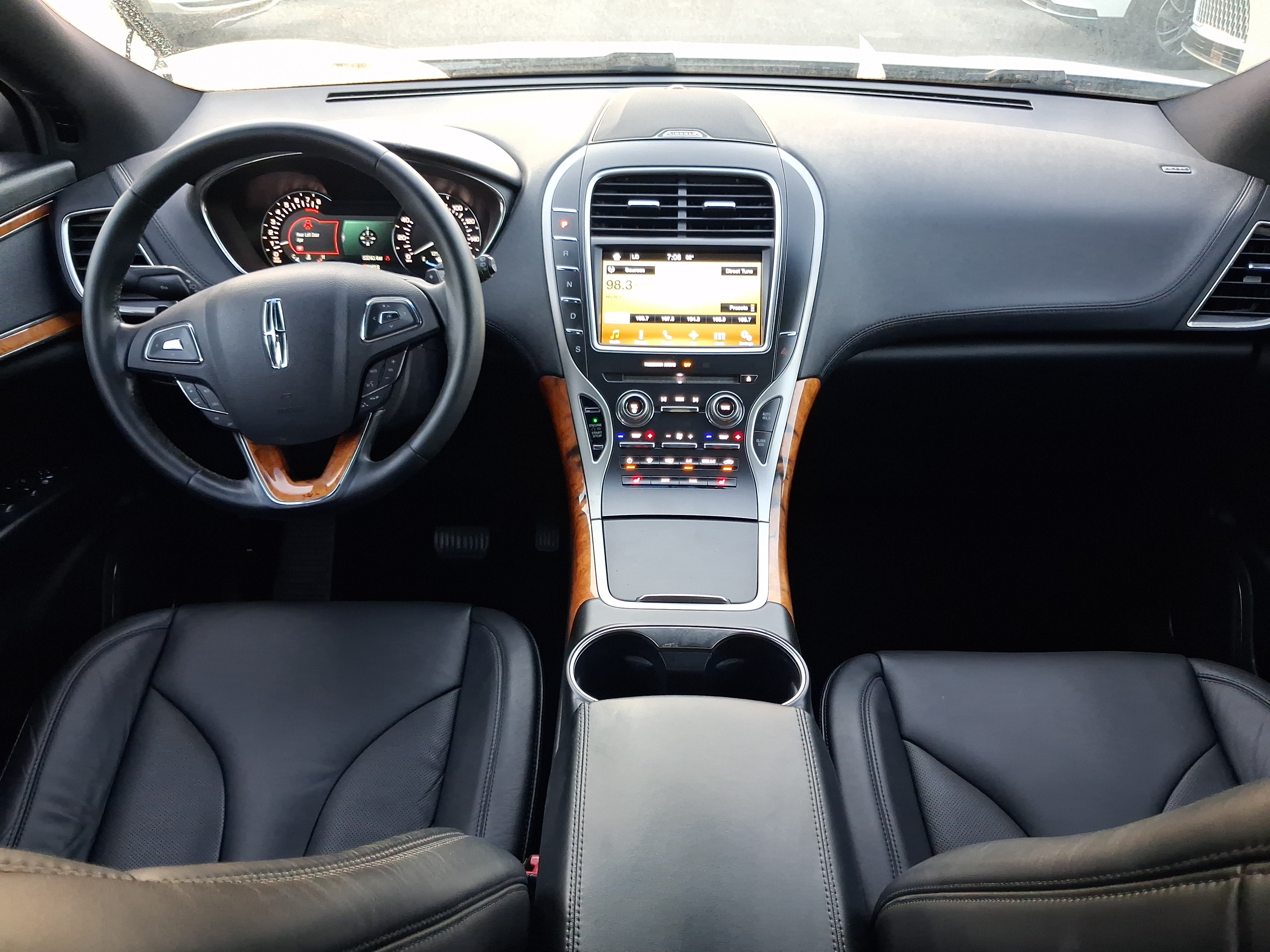 Used 2016 Lincoln MKX Select w/ Select Plus Package FWD image 7