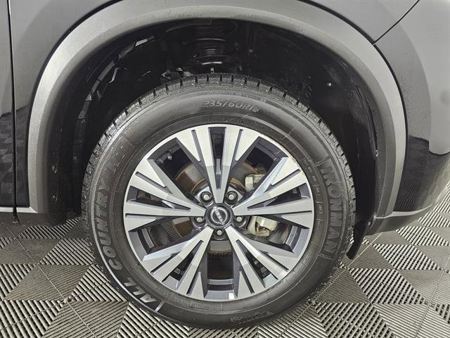 Used 2023 Nissan Rogue SV image 12