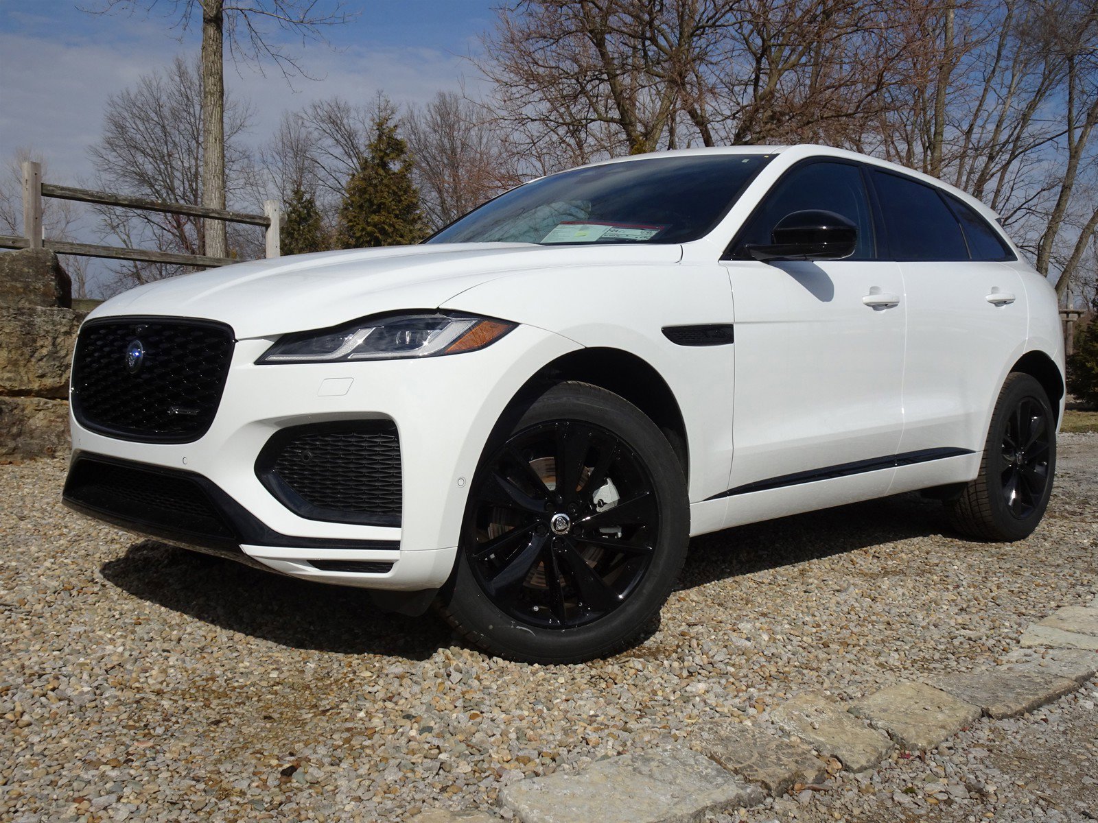 New 2025 Jaguar F-PACE R-Dynamic S image 1