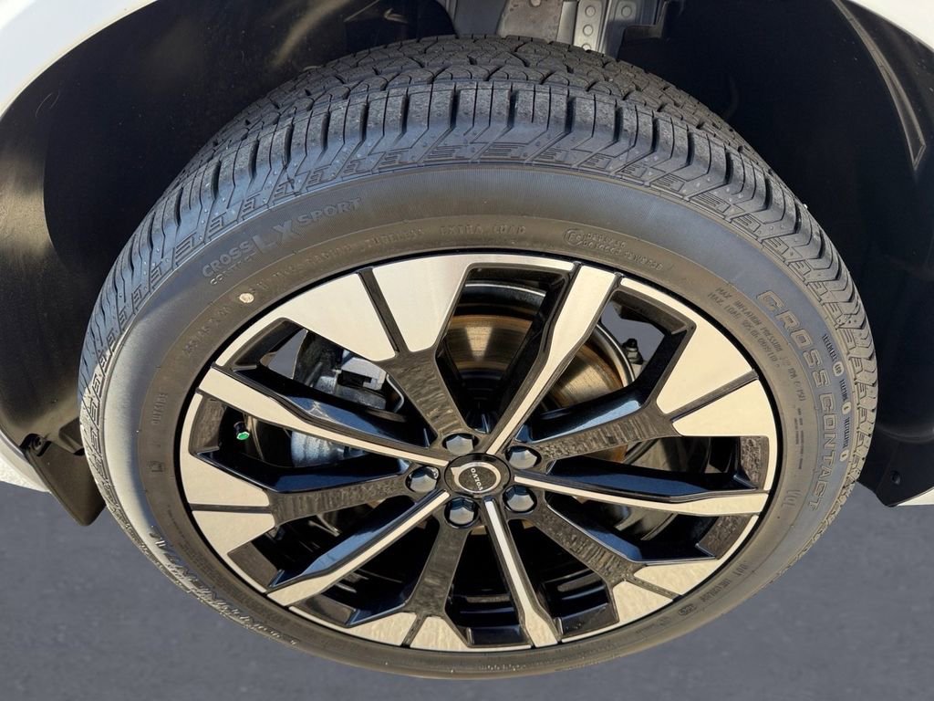 New 2026 Volvo XC60 B5 Plus w/ Protection Package Premier image 8
