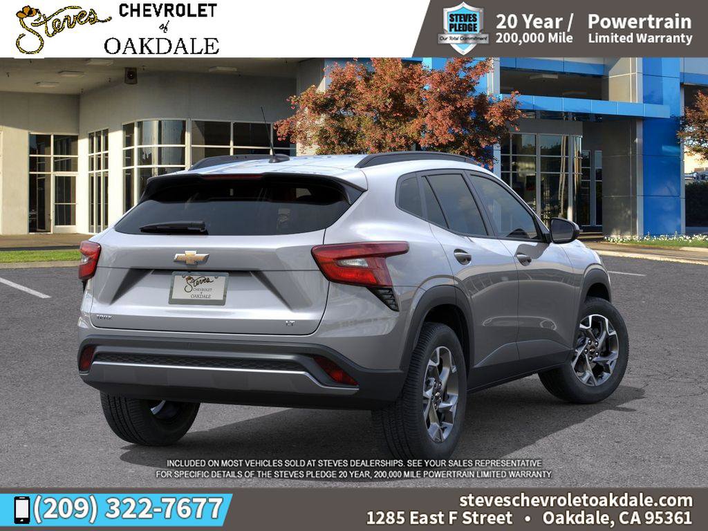 New 2026 Chevrolet Trax LT w/ Driver Confidence Package FWD image 4