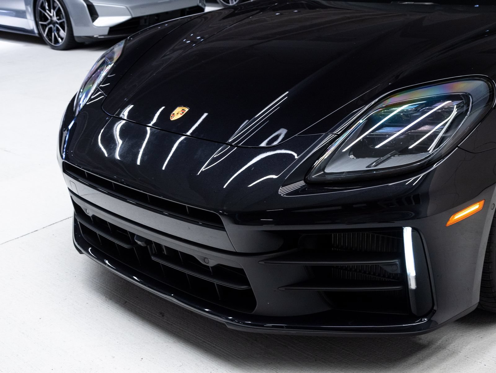 Certified 2024 Porsche Panamera 4 AWD/4WD image 32