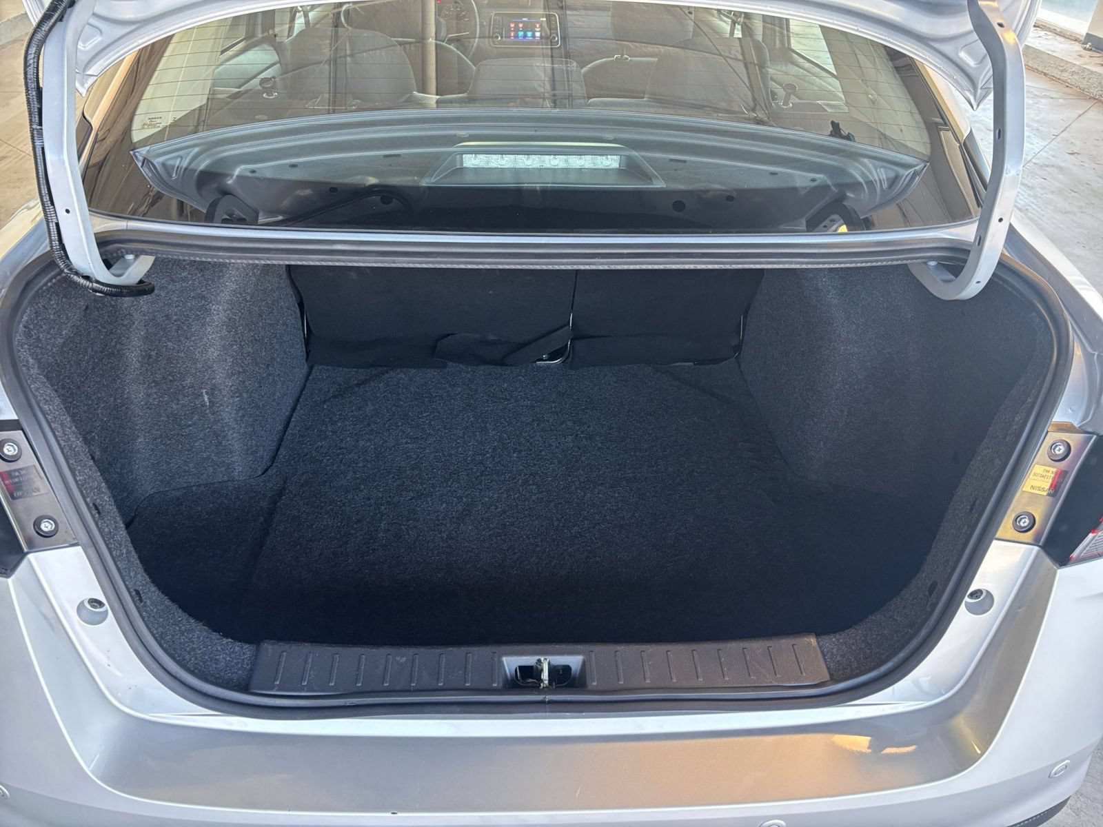 Used 2025 Nissan Versa SV FWD image 29