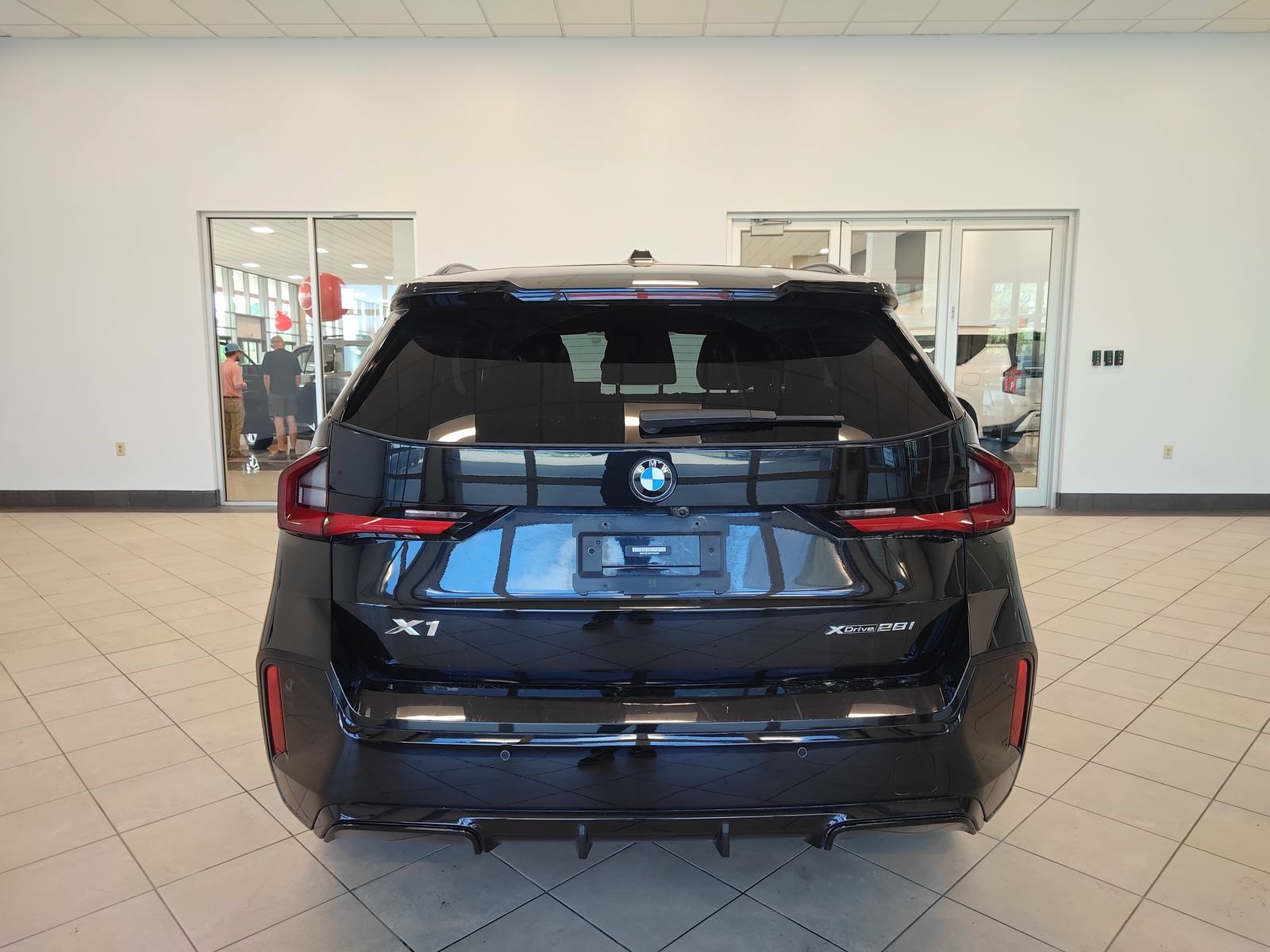 Used 2023 BMW X1 xDrive28i w/ Premium Package AWD/4WD image 4