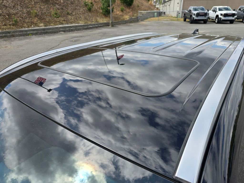 Used 2021 Toyota Highlander XLE image 21