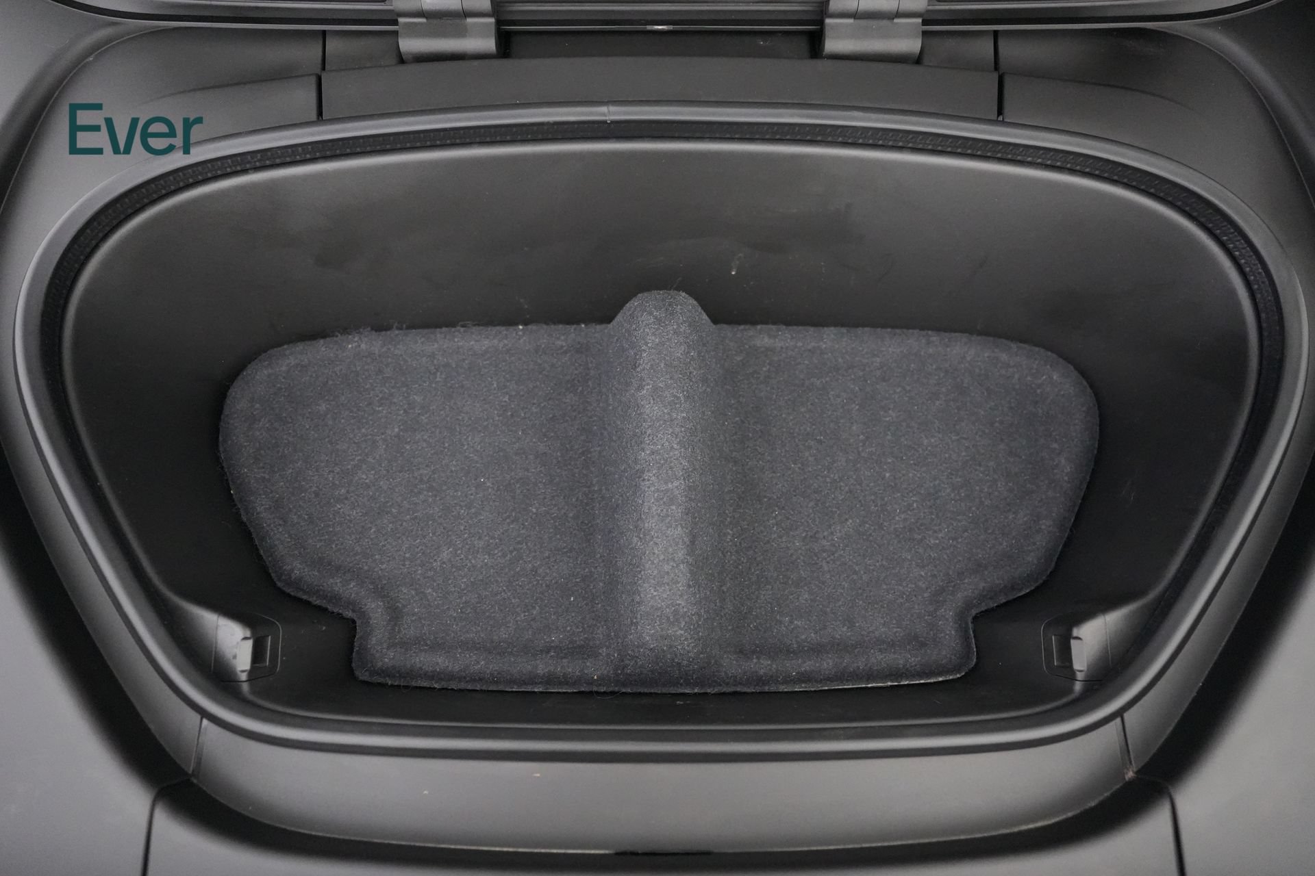Used 2023 Volvo XC40 Recharge Plus w/ Protection Package Premier AWD/4WD image 24