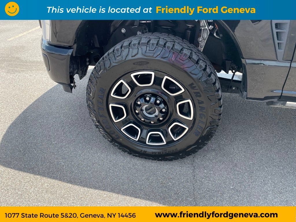 Used 2025 Ford F350 Platinum w/ FX4 Off-Road Package AWD/4WD image 46