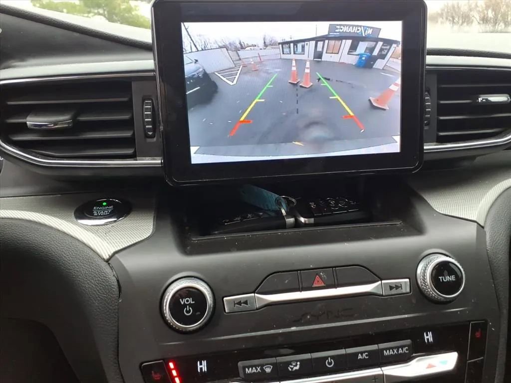 Used 2020 Ford Explorer XLT w/ Equipment Group 202A image 35