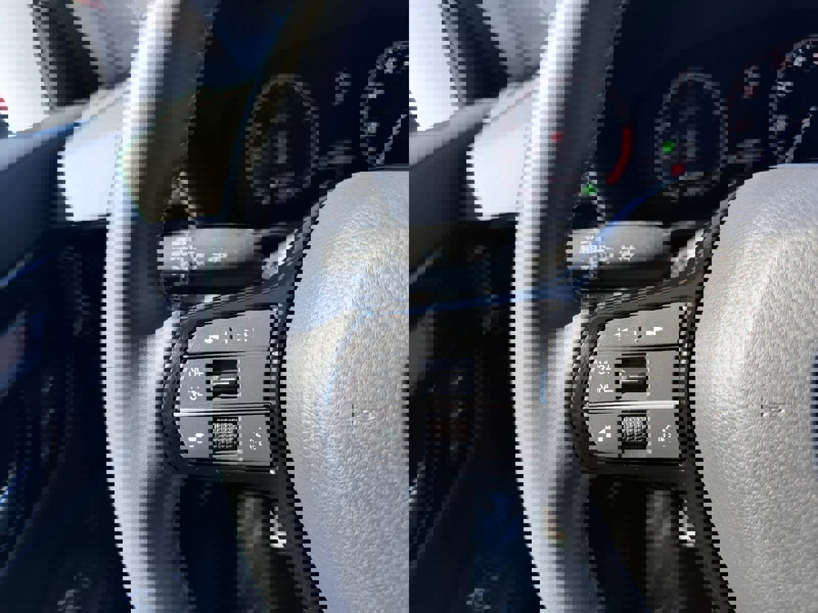 Used 2023 Honda CR-V EX-L image 15