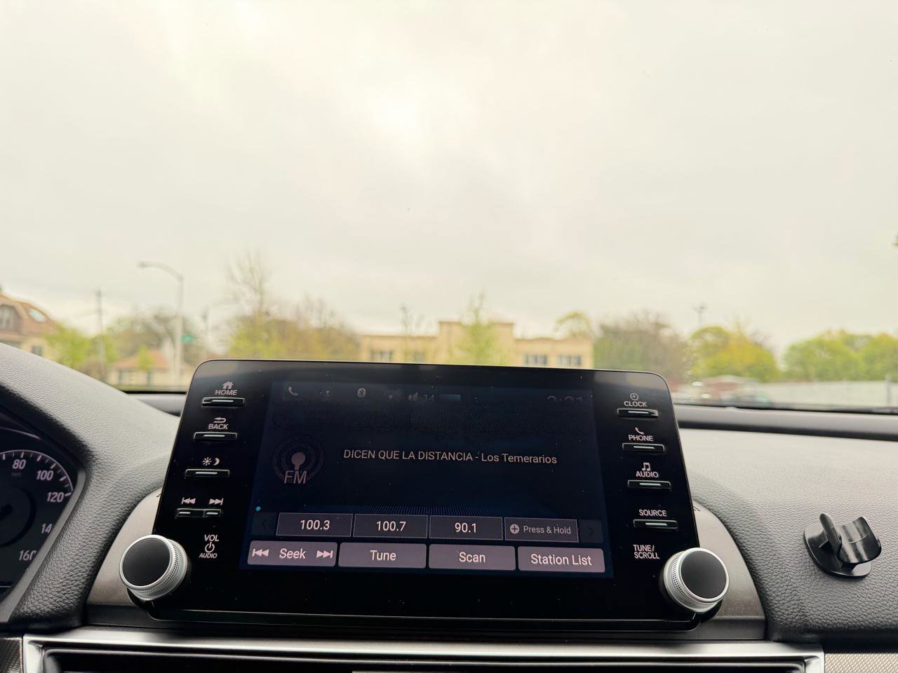 Used 2018 Honda Accord Sport image 11