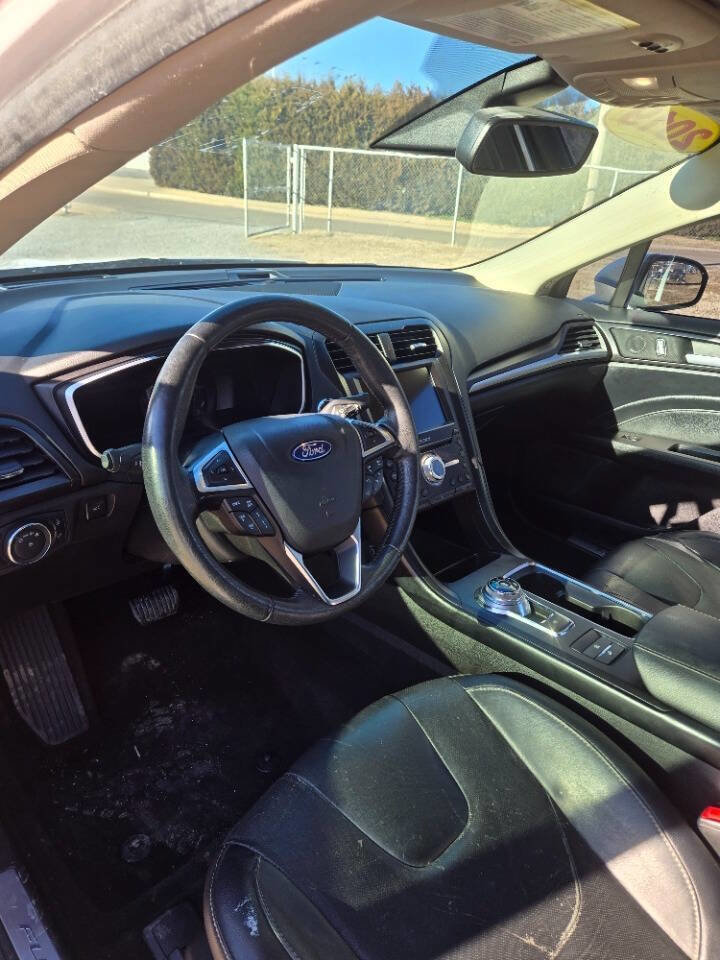Used 2019 Ford Fusion Titanium FWD image 8