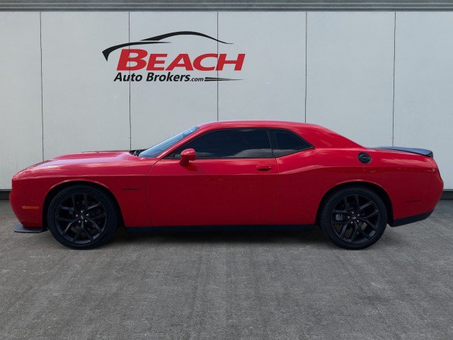 Used 2020 Dodge Challenger R/T w/ Blacktop Package RWD image 9