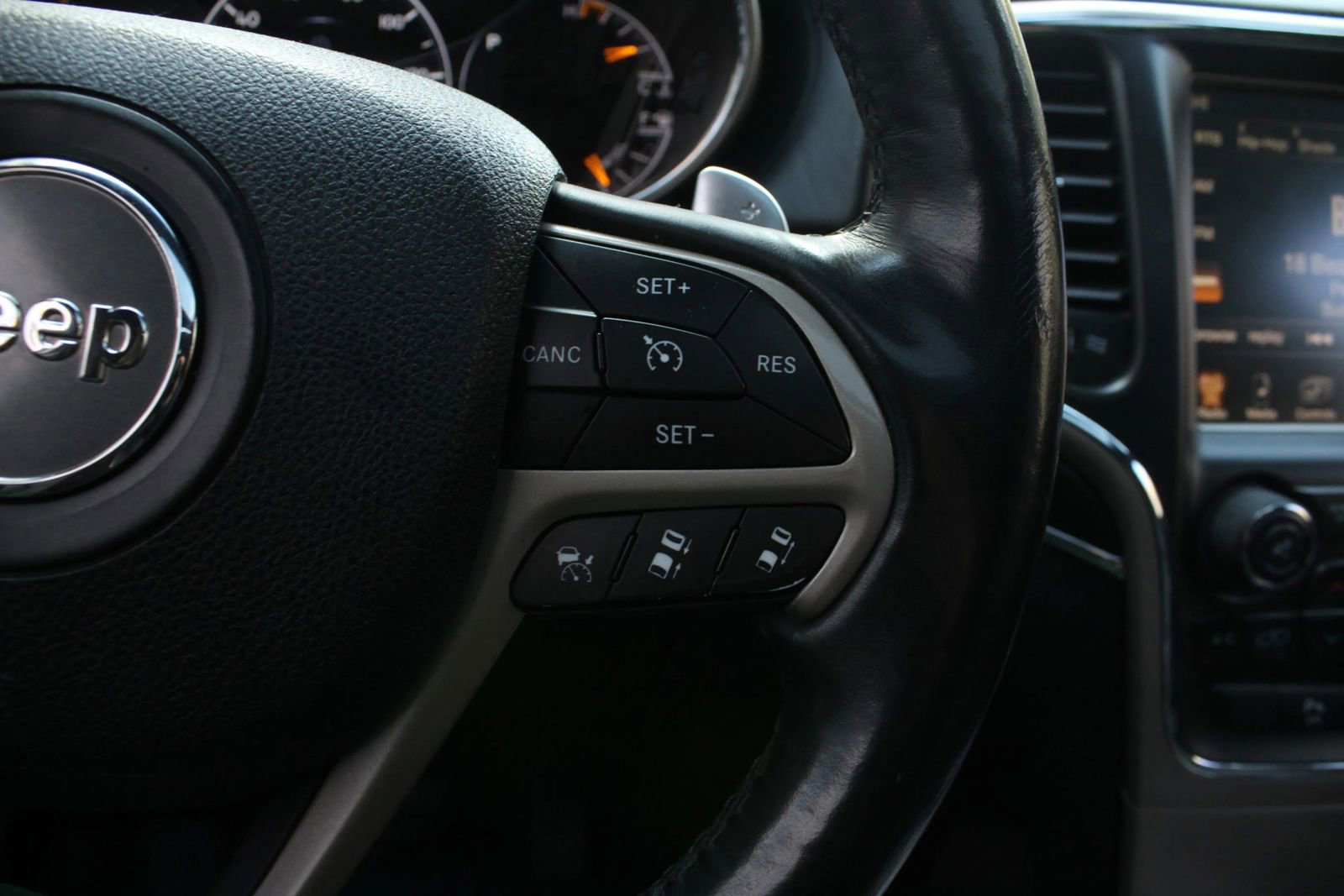 Used 2014 Jeep Grand Cherokee Summit image 27