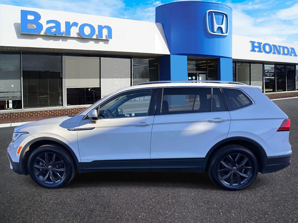 Used 2024 Volkswagen Tiguan Wolfsburg Edition FWD image 3