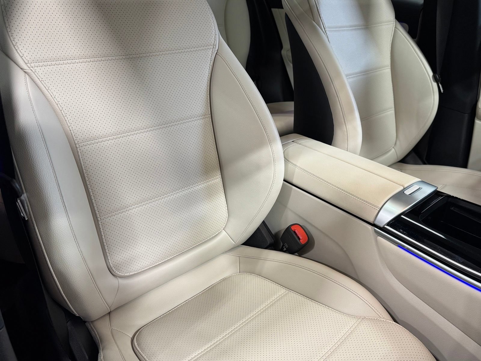 Used 2023 Mercedes-Benz GLC 300 4MATIC image 57