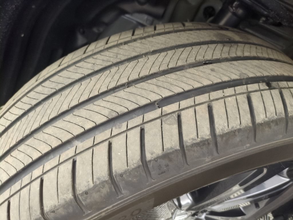 Used 2025 Honda Pilot Sport image 26