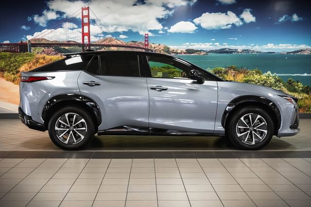 Certified 2023 Lexus RZ 450e Premium w/ Technology Package AWD/4WD image 5