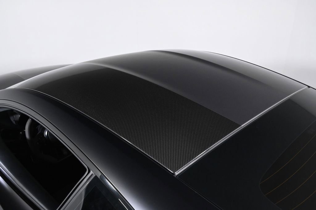 Used 2023 Aston Martin V8 Vantage Coupe RWD image 24