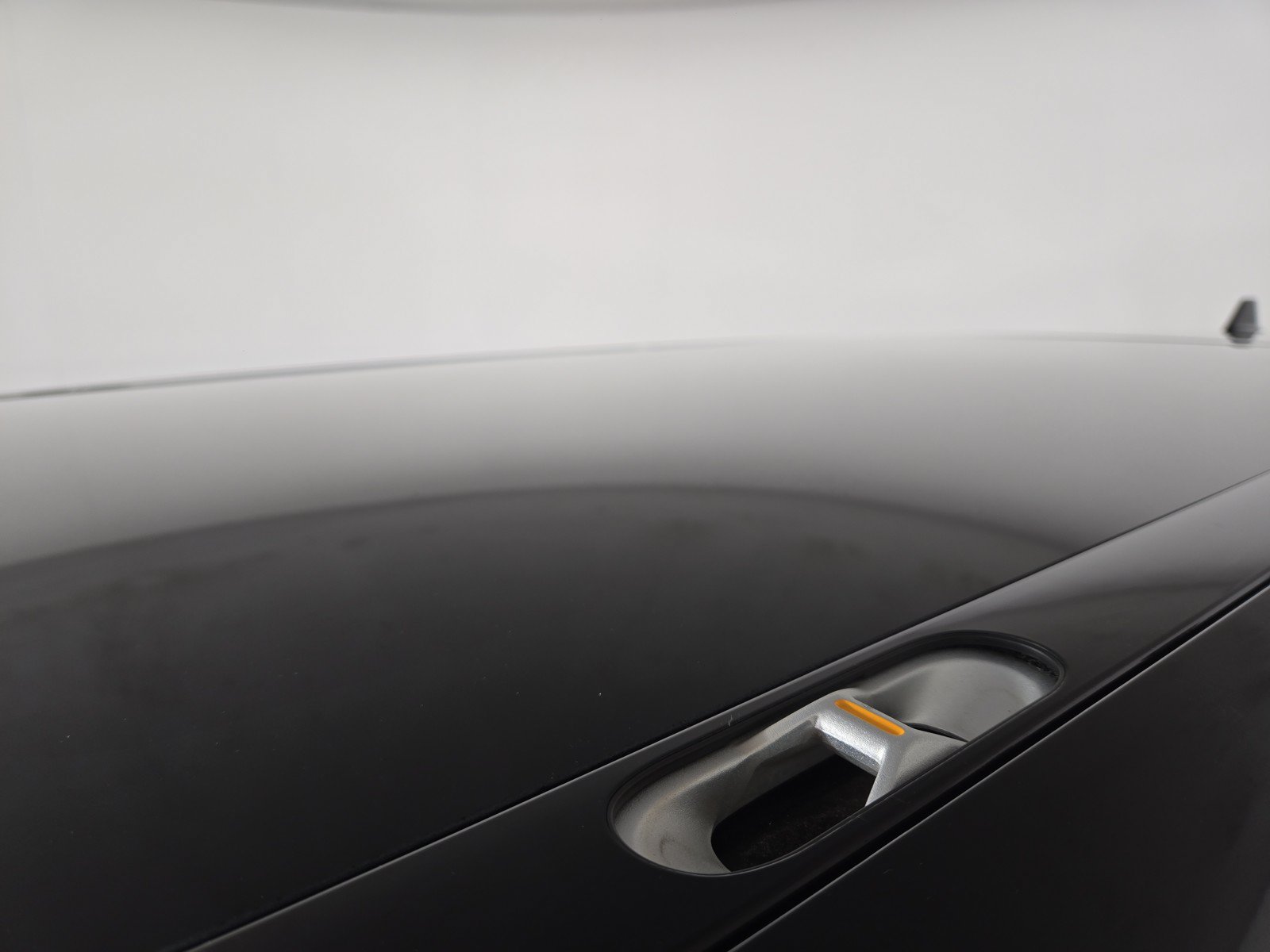 Used 2025 Rivian R1S Adventure AWD/4WD image 13