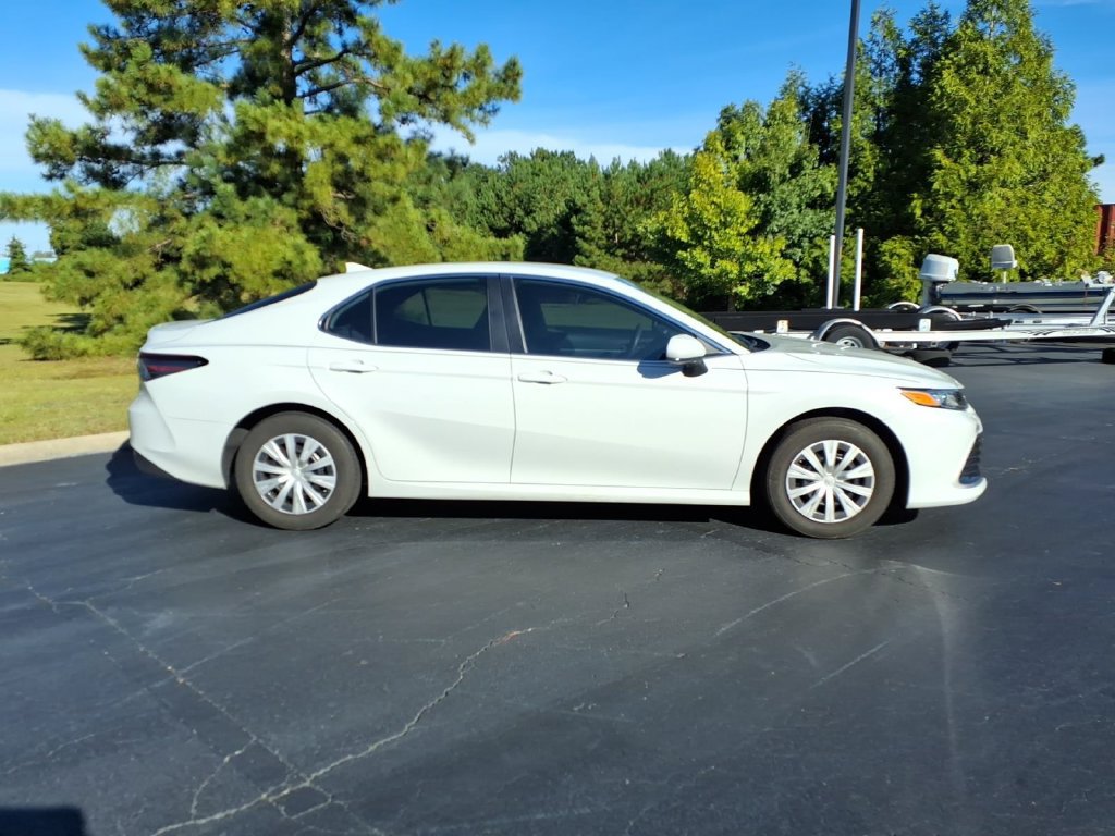 Used 2023 Toyota Camry LE FWD image 3