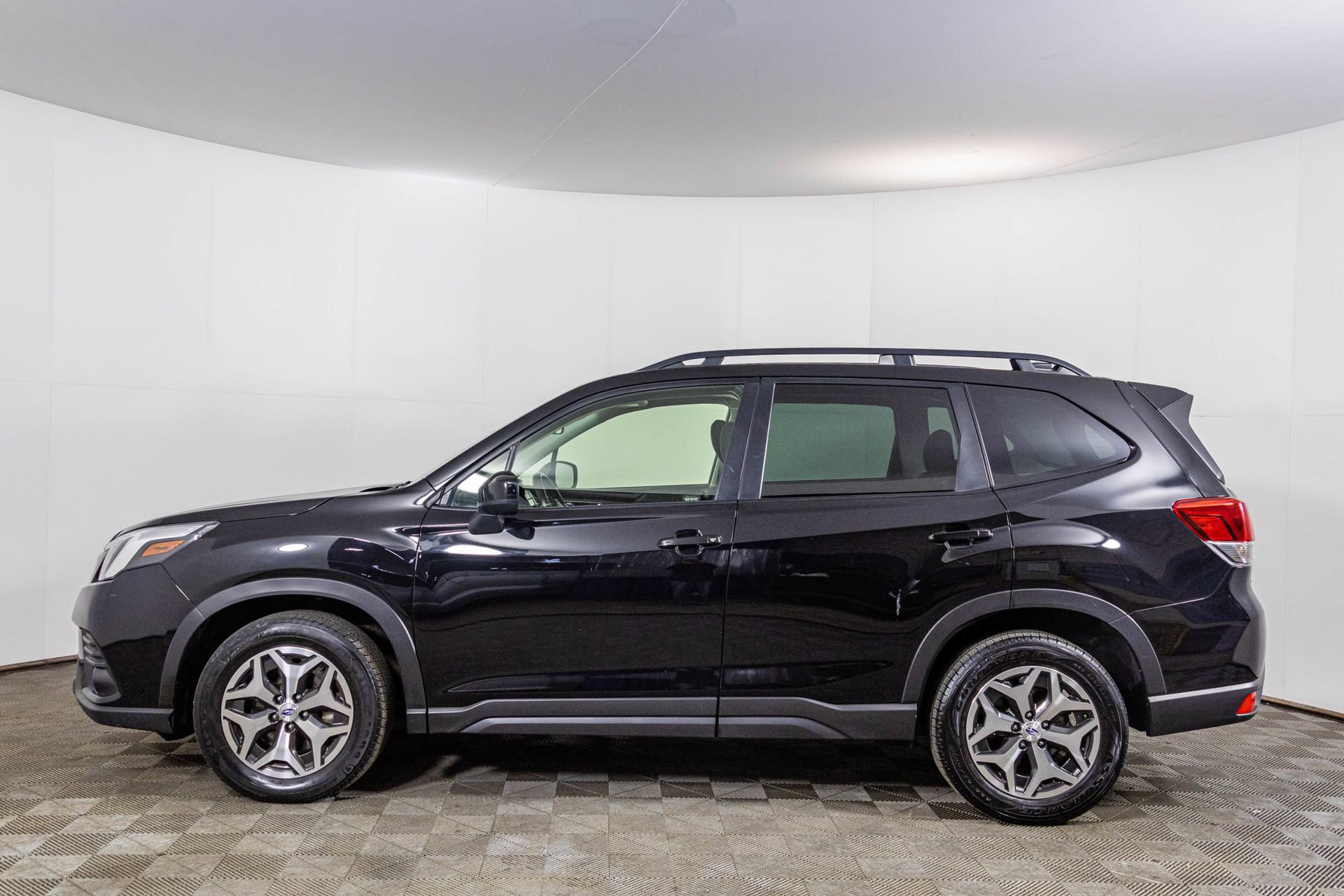Used 2022 Subaru Forester Premium image 20