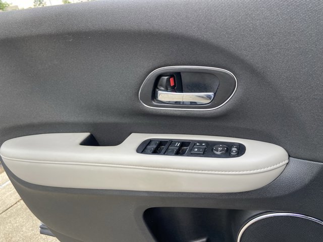 Used 2020 Honda HR-V EX image 48