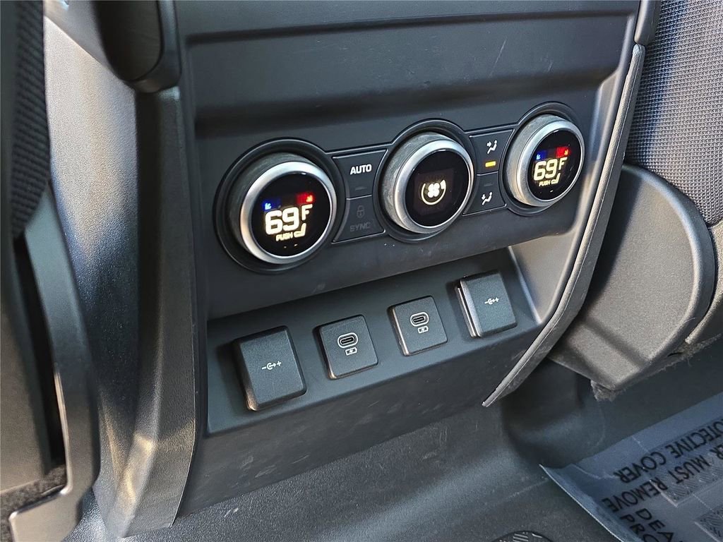 Used 2021 Land Rover Defender 110 X image 24