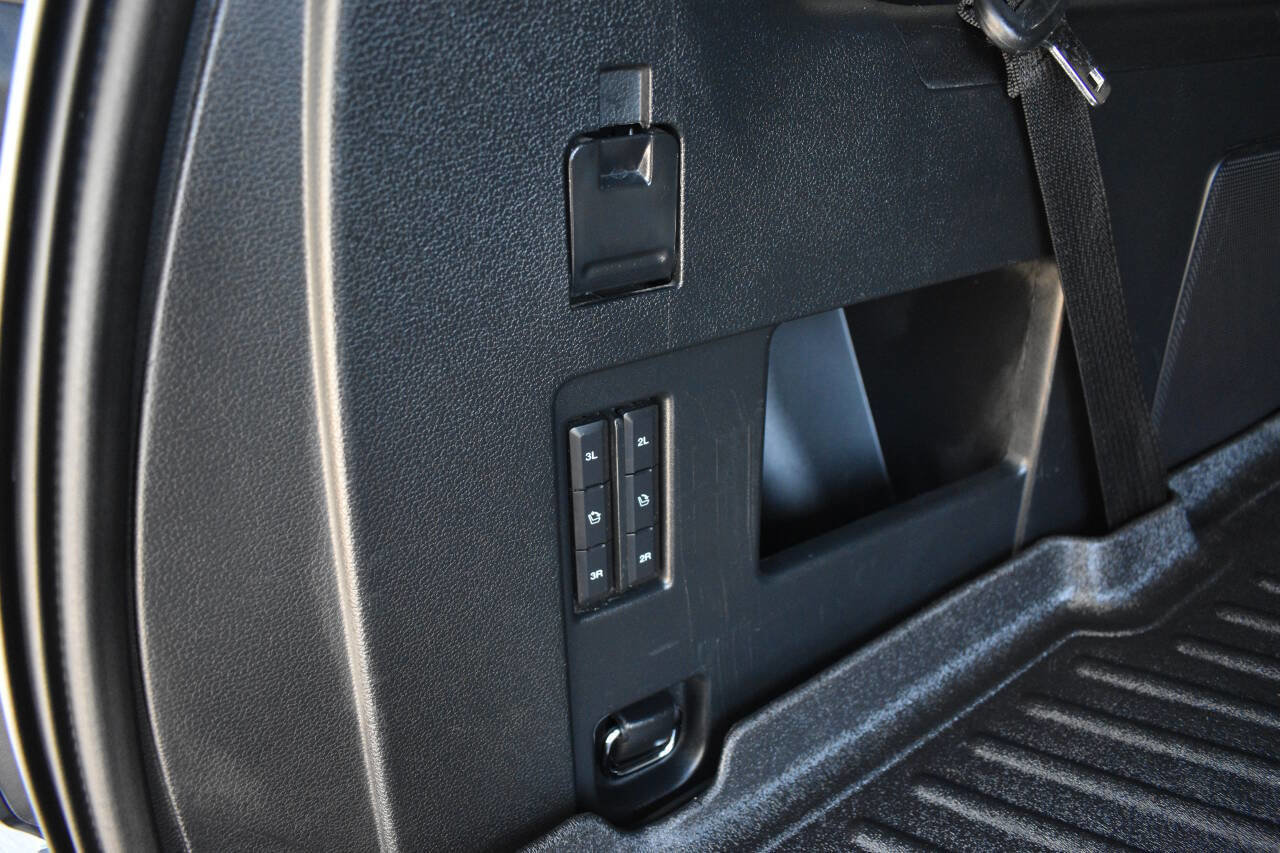 Used 2020 Ford Expedition Limited w/ Equipment Group 302A image 12