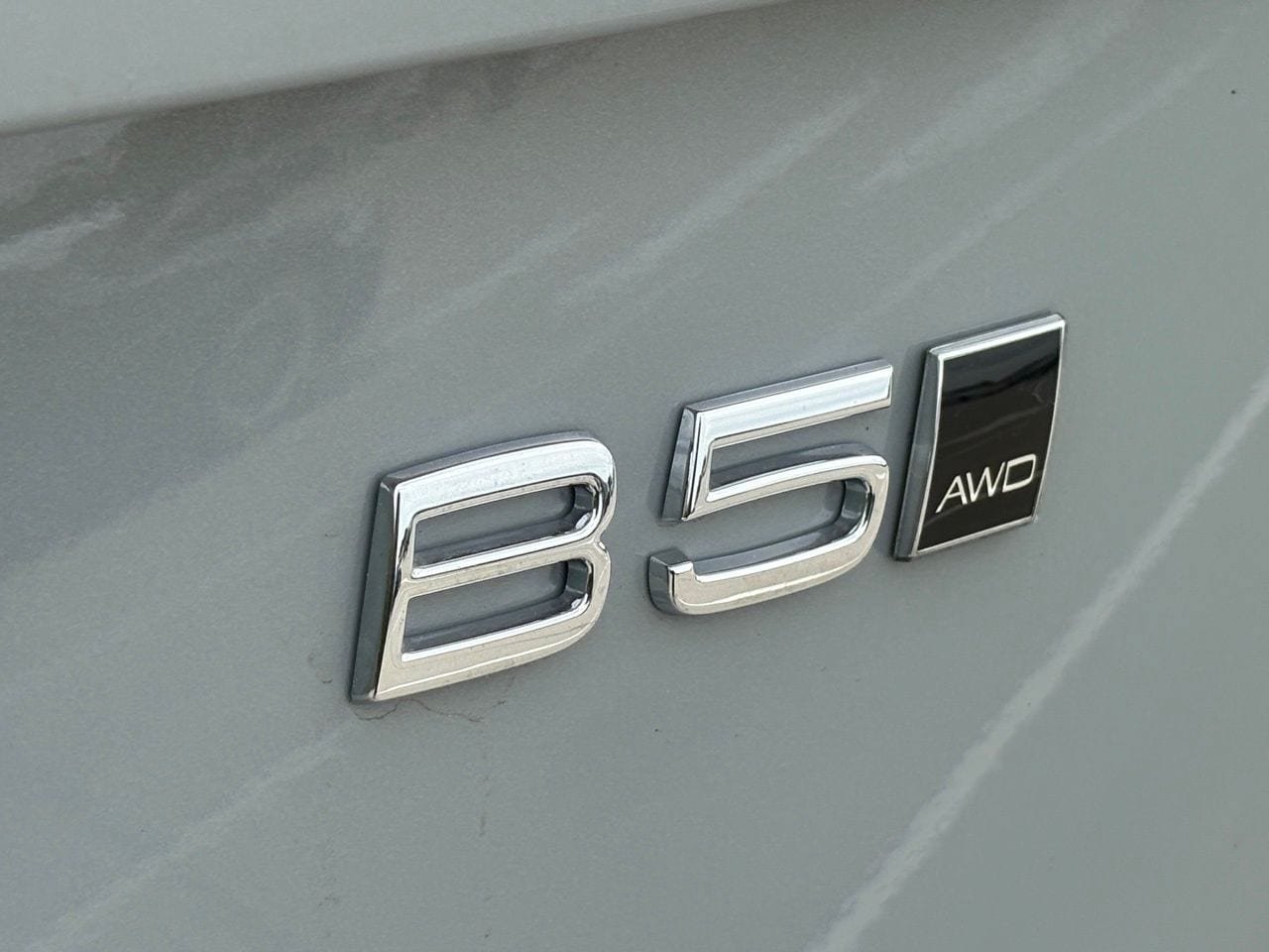 New 2026 Volvo XC90 B5 Plus w/ Protection Package Premier AWD/4WD image 9