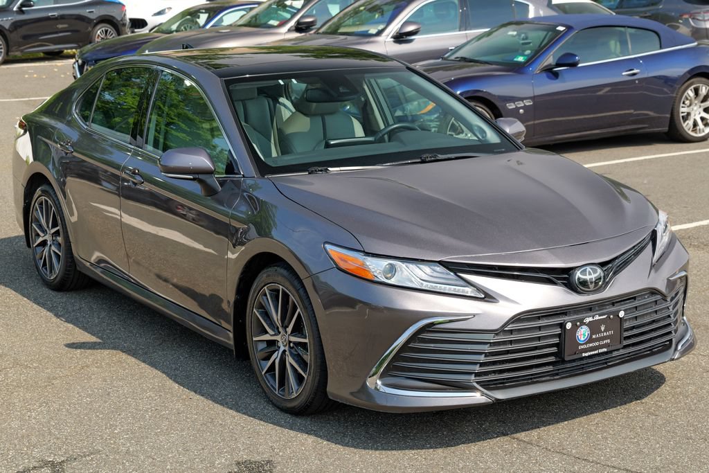 Used 2023 Toyota Camry XLE w/ Navigation Package AWD/4WD image 9