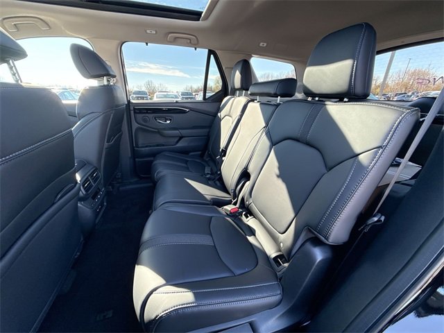 New 2025 Honda Pilot Touring image 19
