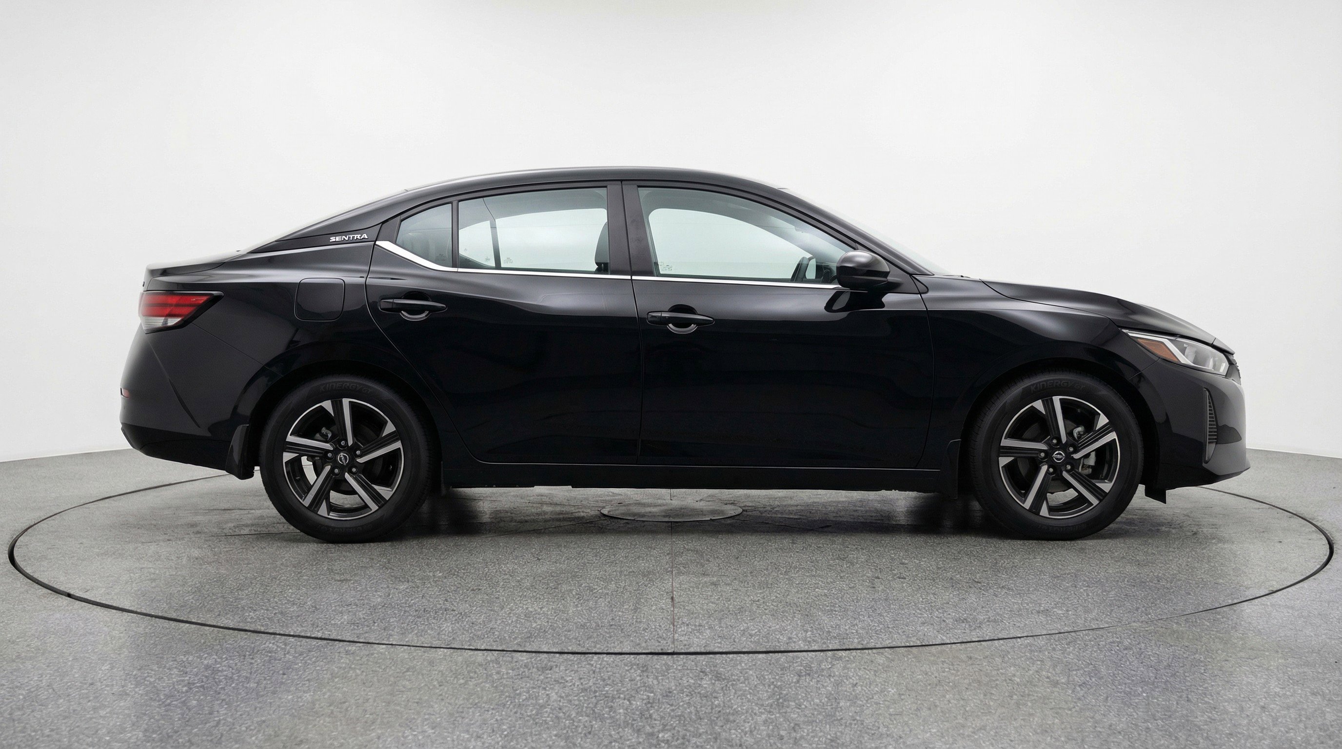 Used 2025 Nissan Sentra SV image 11