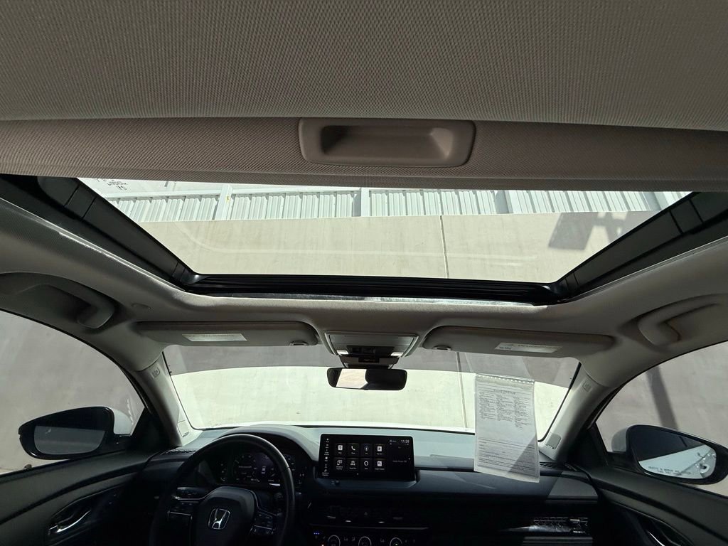 Used 2023 Honda Accord Touring image 6