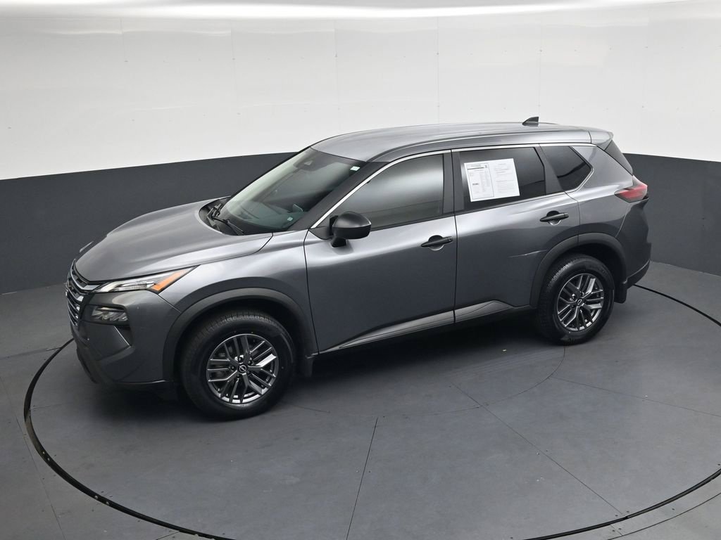 Used 2025 Nissan Rogue S FWD image 29