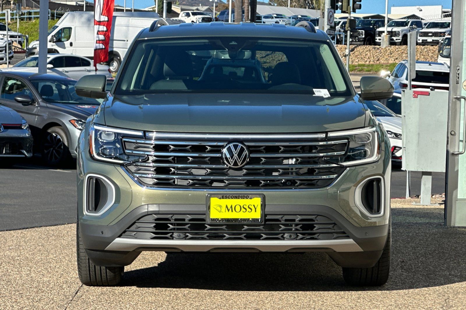 New 2026 Volkswagen Atlas SE image 8