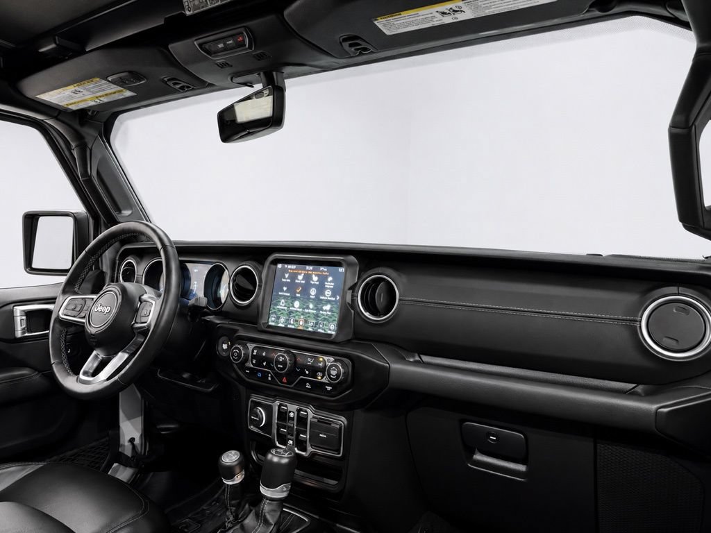 Used 2023 Jeep Wrangler Unlimited Sahara w/ Cold Weather Group AWD/4WD image 14