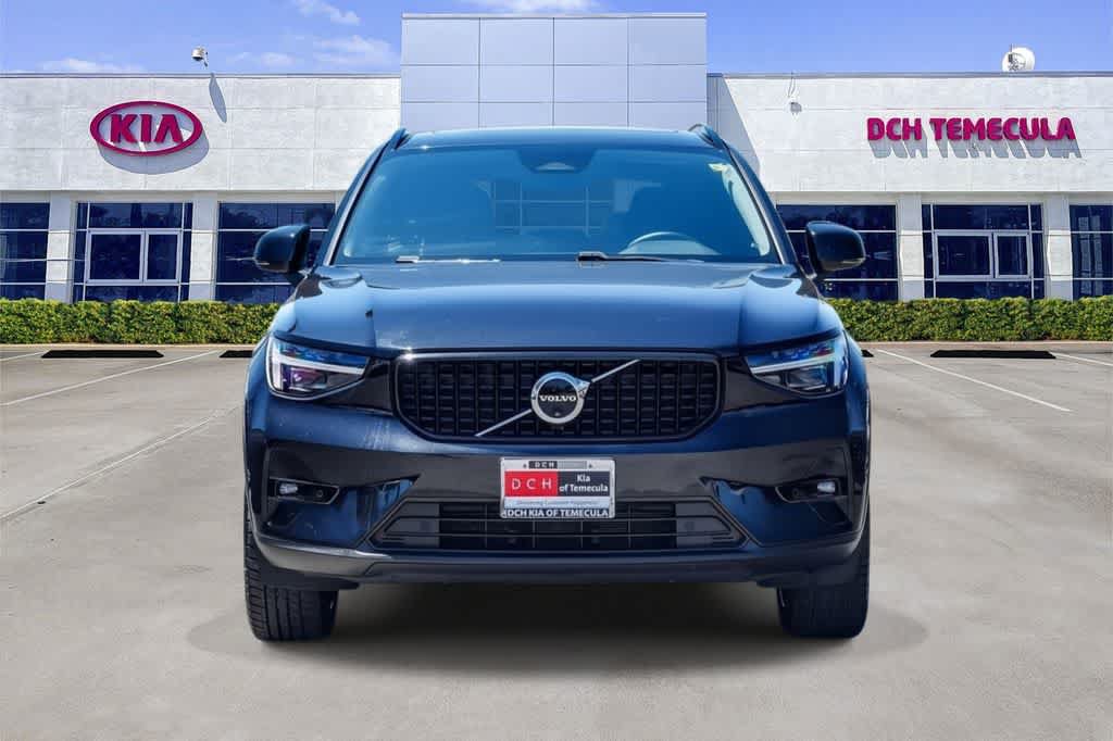 Used 2024 Volvo XC40 B5 Ultimate w/ Protection Package Premier AWD/4WD image 2