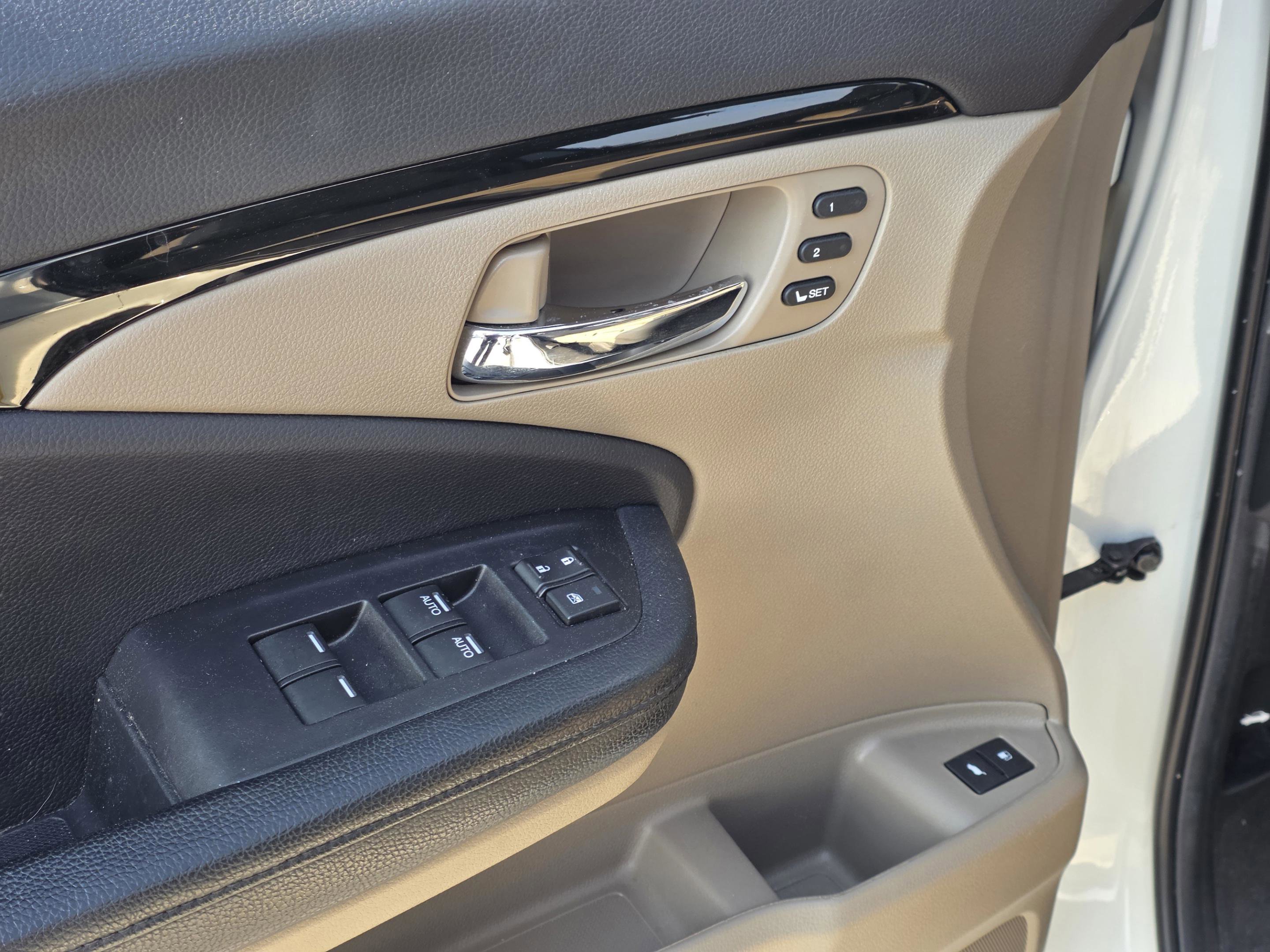 Used 2019 Honda Pilot Touring image 9